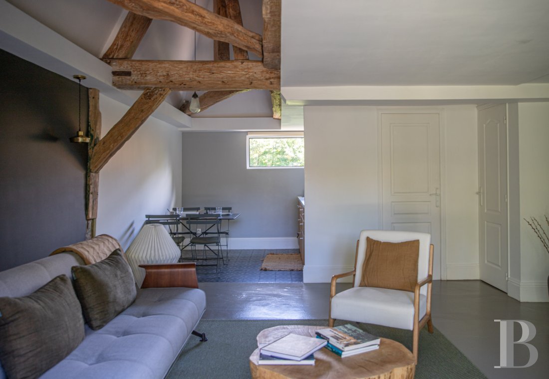 A former tithe barn in Giverny, the birthplace of Impressionism, that hosted painters and artists  - photo  n°24